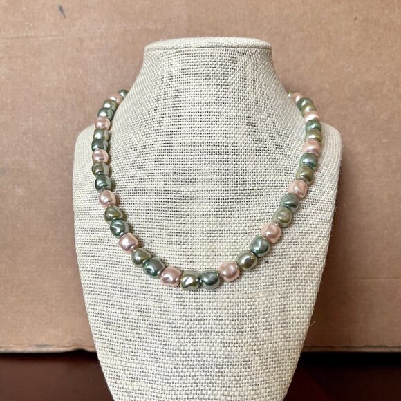 Pearl Bead Necklace and Bracelet Set - Picture 7 of 11